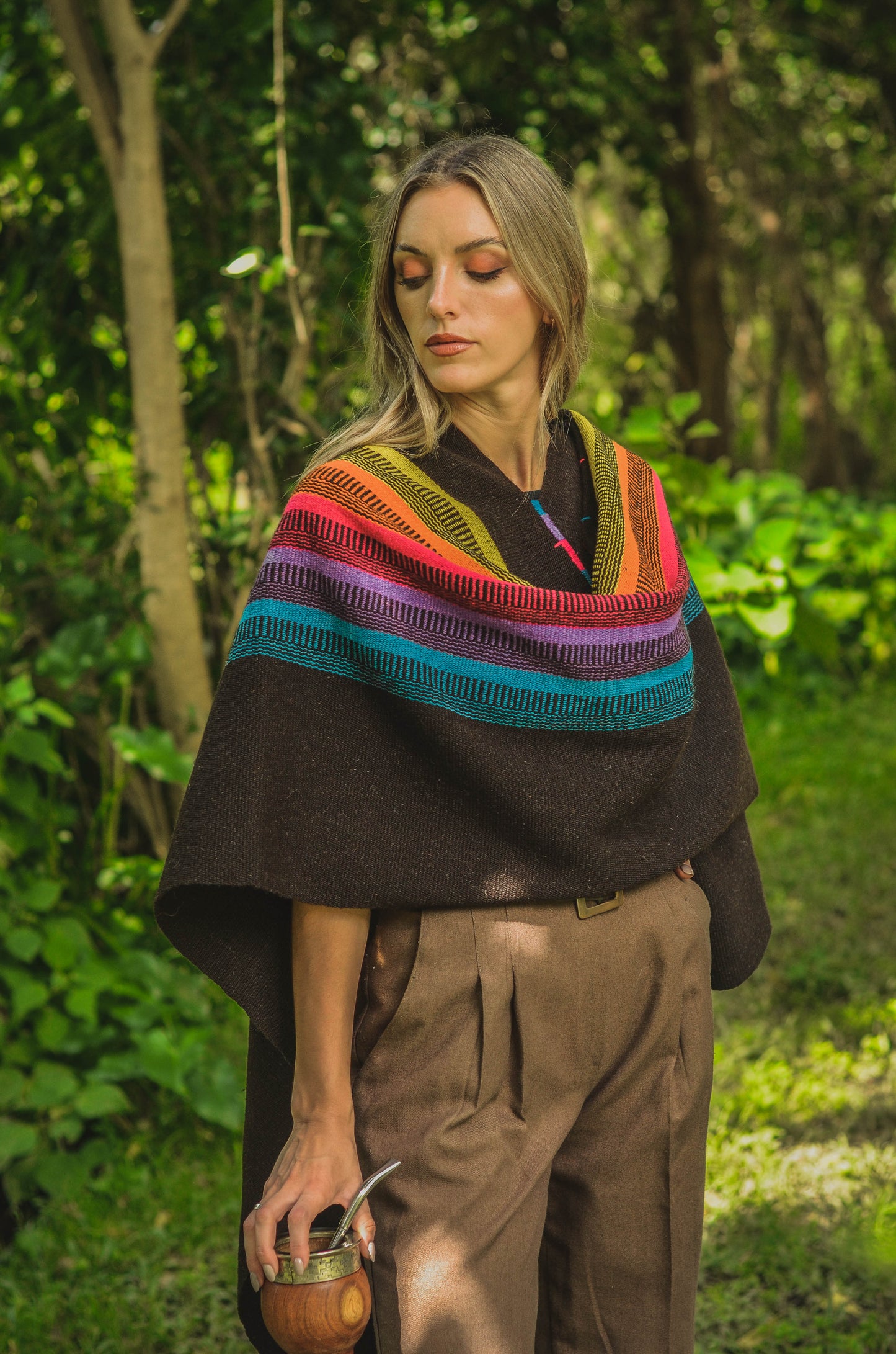 Poncho "Bernardina" Telar Criollo