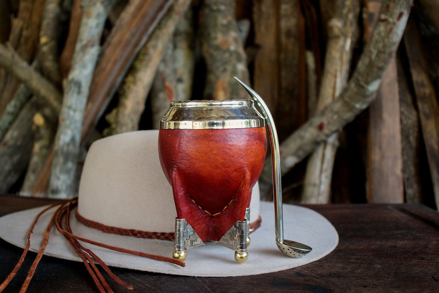 Mate de Cuero y Alpaca con Bombilla