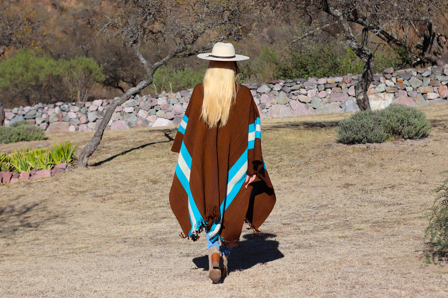 Poncho "Ayacucho" Telar Criollo
