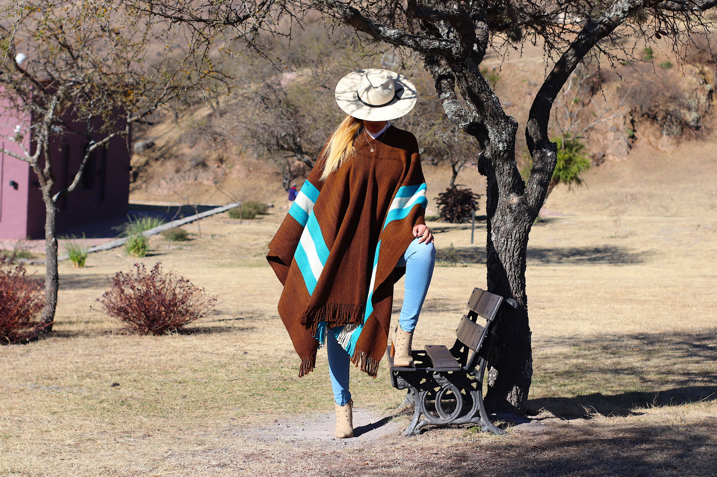 Poncho "Ayacucho" Telar Criollo