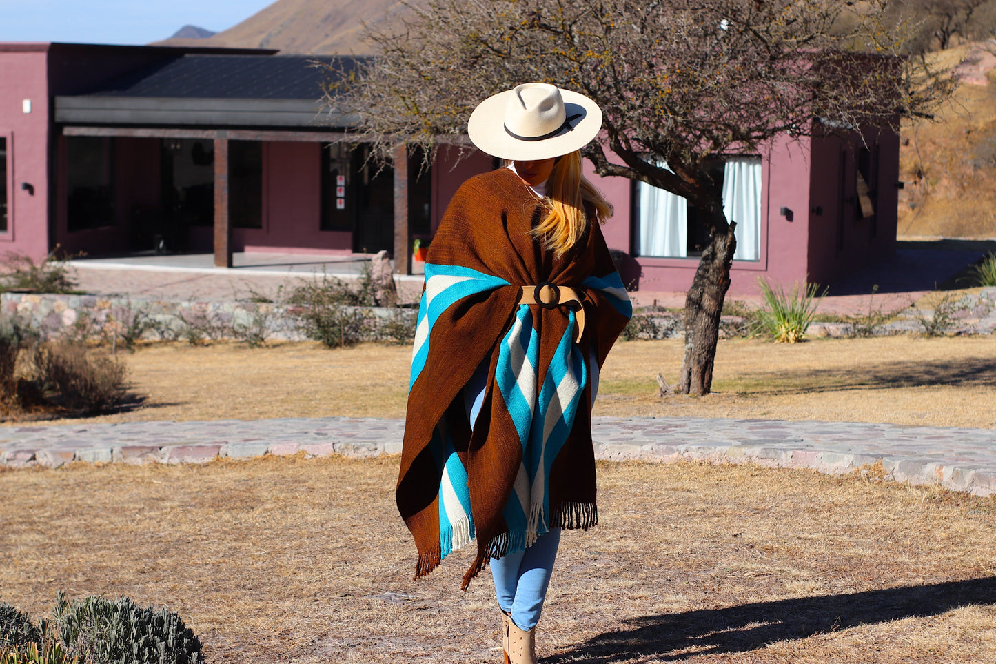 Poncho "Ayacucho" Telar Criollo