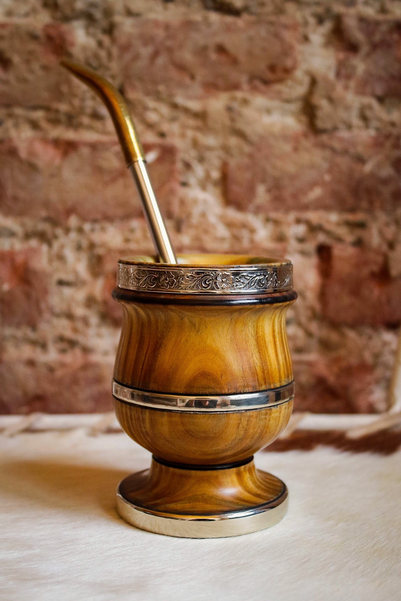 Mate de Palo Santo y Alpaca con Bombilla