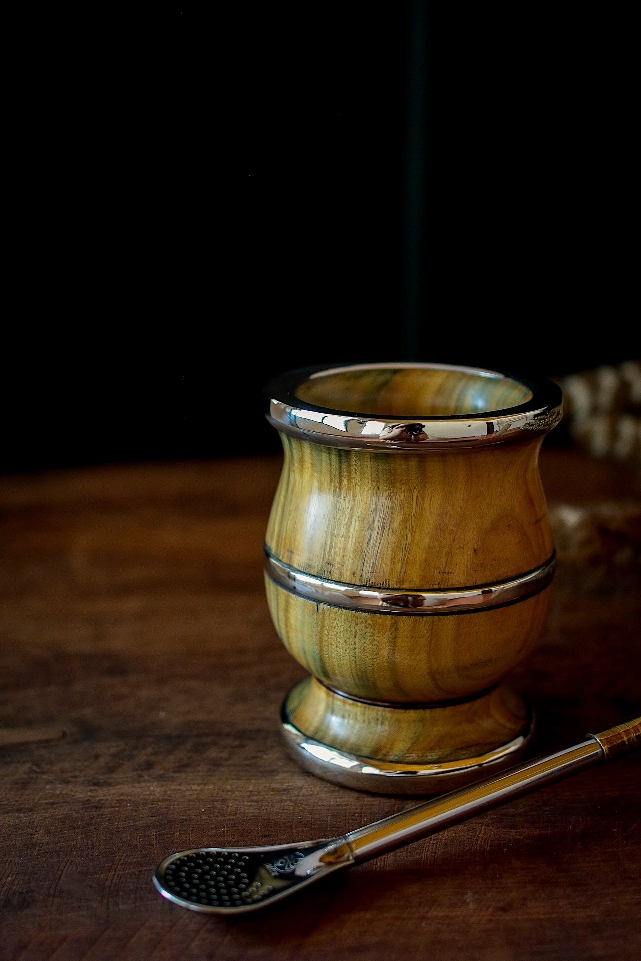 Mate de Palo Santo y Alpaca con Bombilla