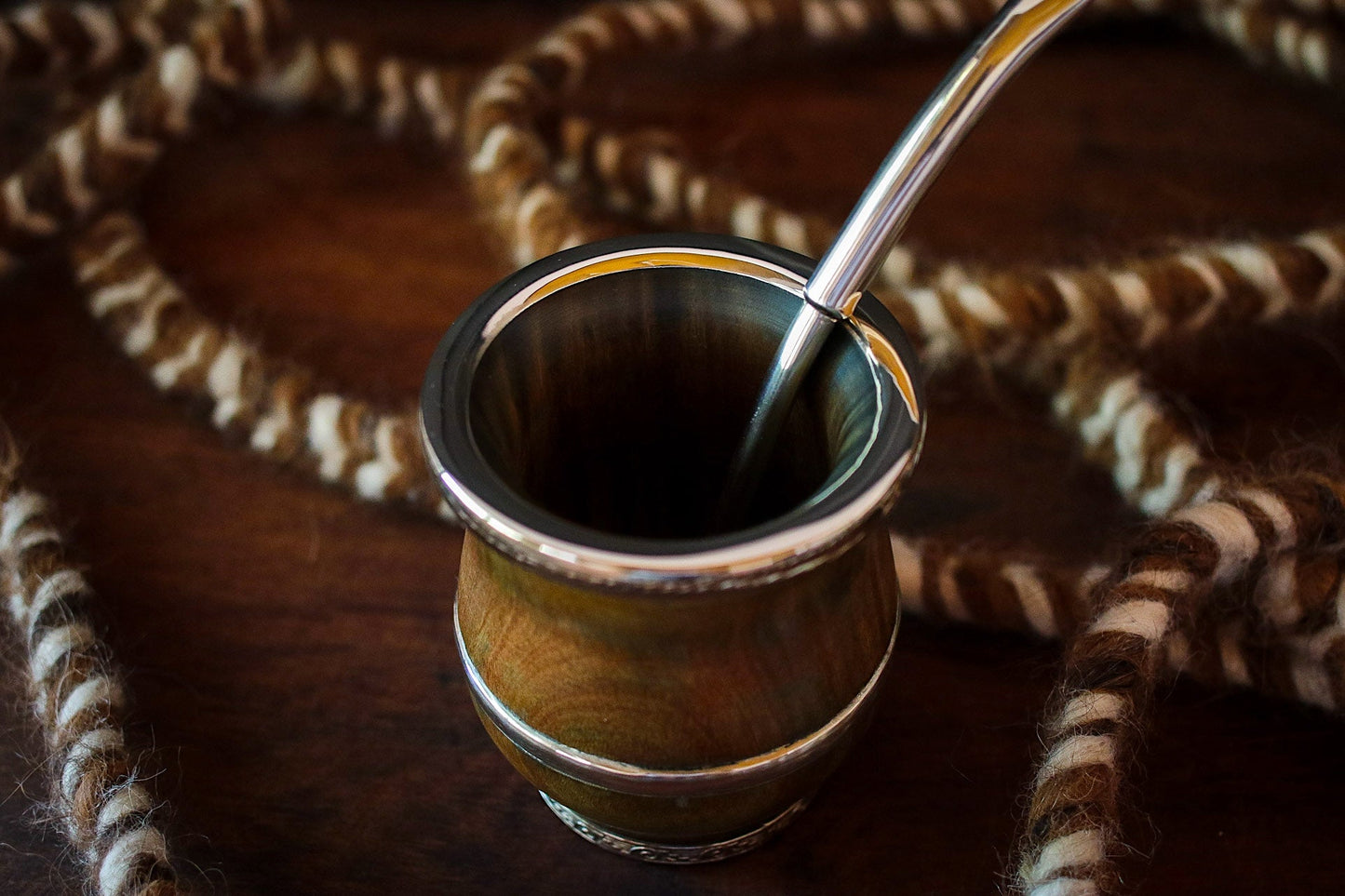 Mate de Palo Santo y Alpaca con Bombilla