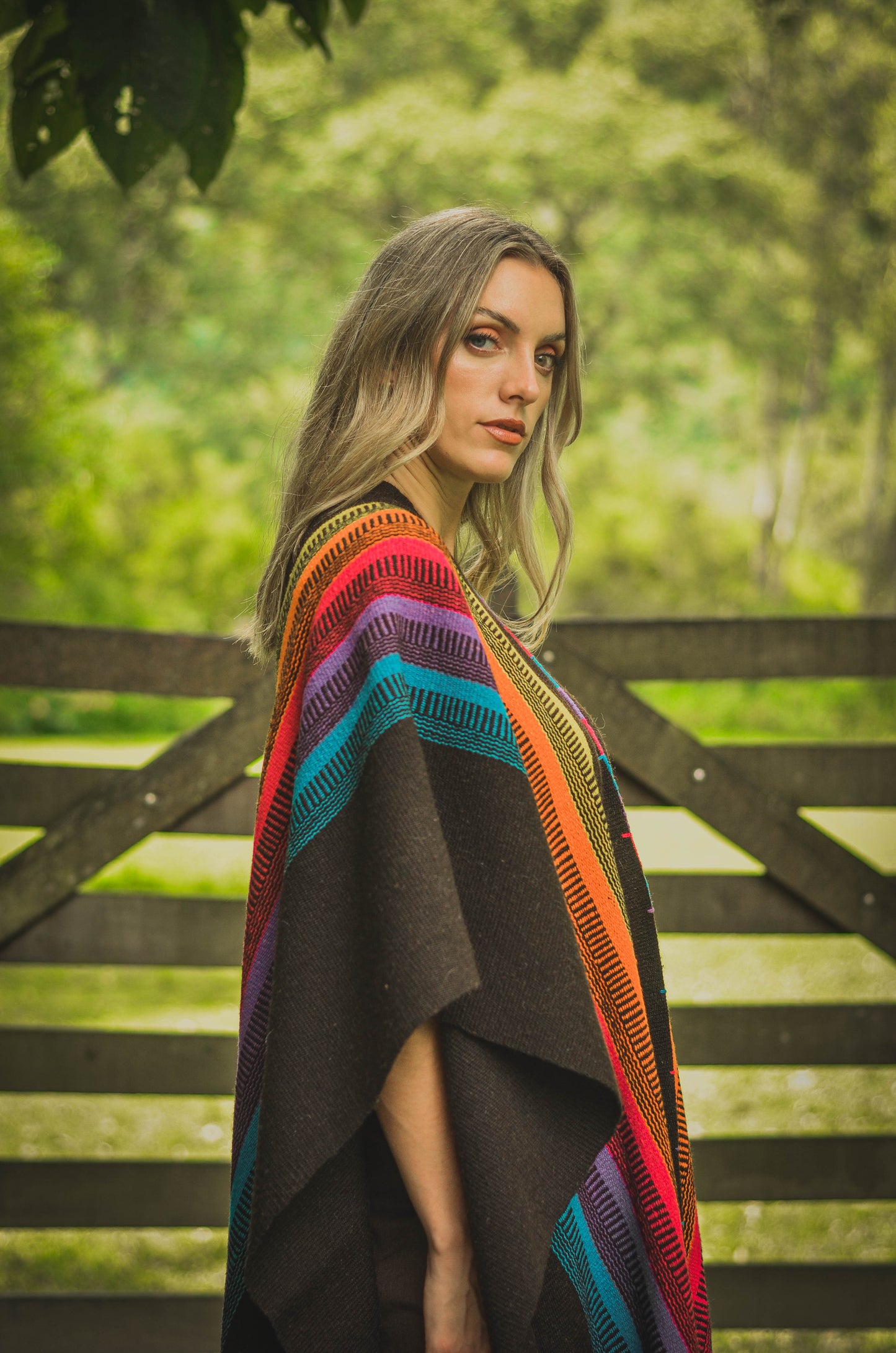 Poncho "Bernardina" Telar Criollo