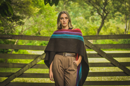 Poncho "Bernardina" Telar Criollo