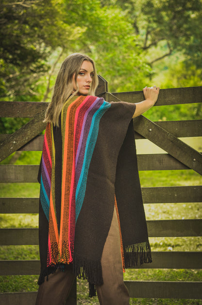 Poncho "Bernardina" Telar Criollo