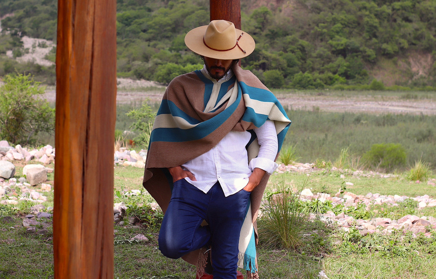 Poncho "Belgrano" Telar Criollo