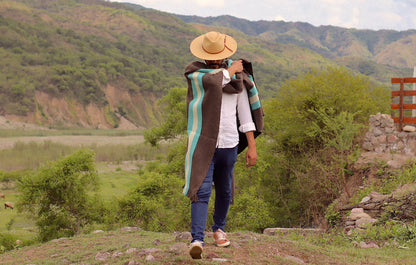 Poncho "Alvear" Telar Criollo