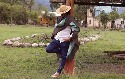 Poncho "Alvear" Telar Criollo