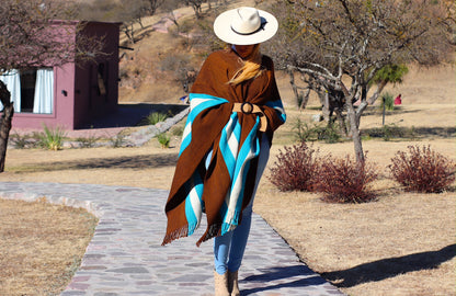 Poncho "Ayacucho" Telar Criollo