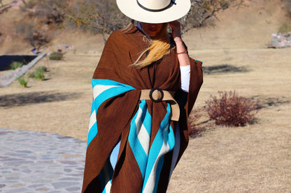 Poncho "Ayacucho" Telar Criollo