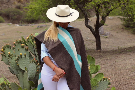 Poncho "Alvear" Telar Criollo