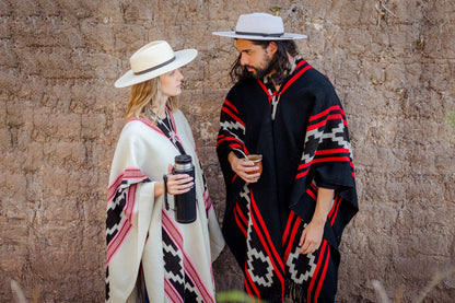 Poncho "Iriarte" Obra en Telar Criollo