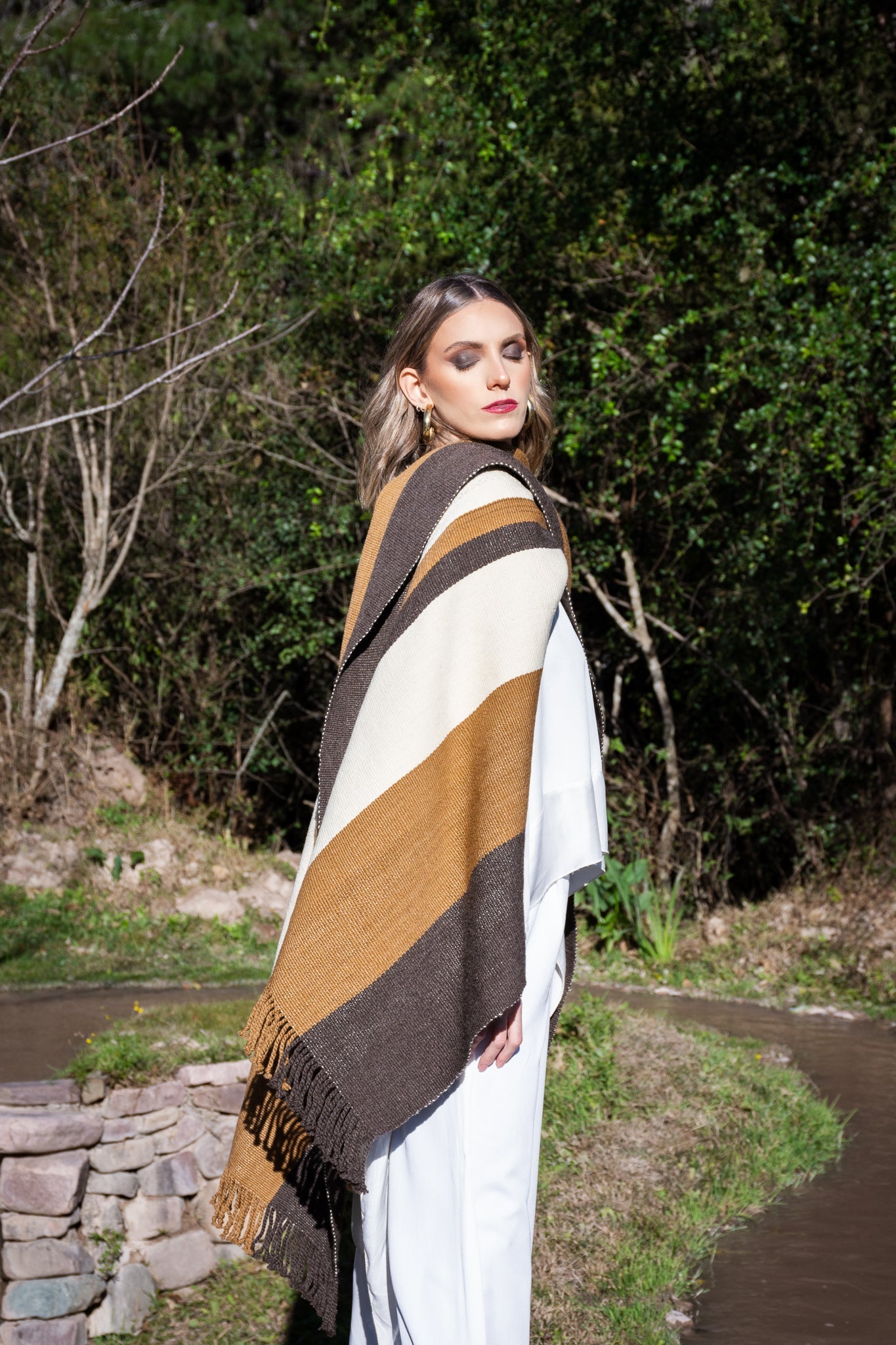 Poncho "Bernarda" Obra en Telar Criollo